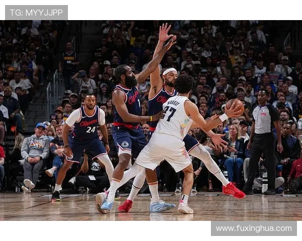 劲爆NBA赛季焦点对决全面引燃联盟新一轮激烈冠军争夺战序幕启