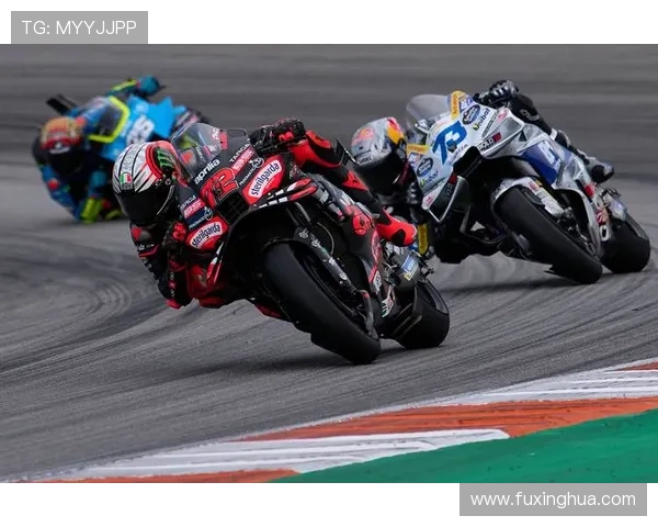 摩托大奖赛新赛季激战升级各强队全力备战调校优化力求突破新程启动